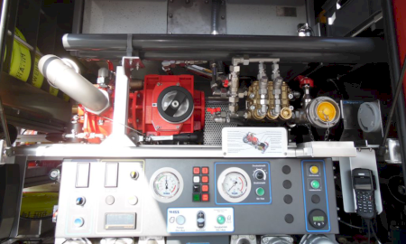 FireDos Zumischsystem in einem Feuerwehrfahrzeug