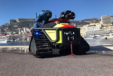 Löschroboter Alpha Wolf mit M2 Löschmonitor