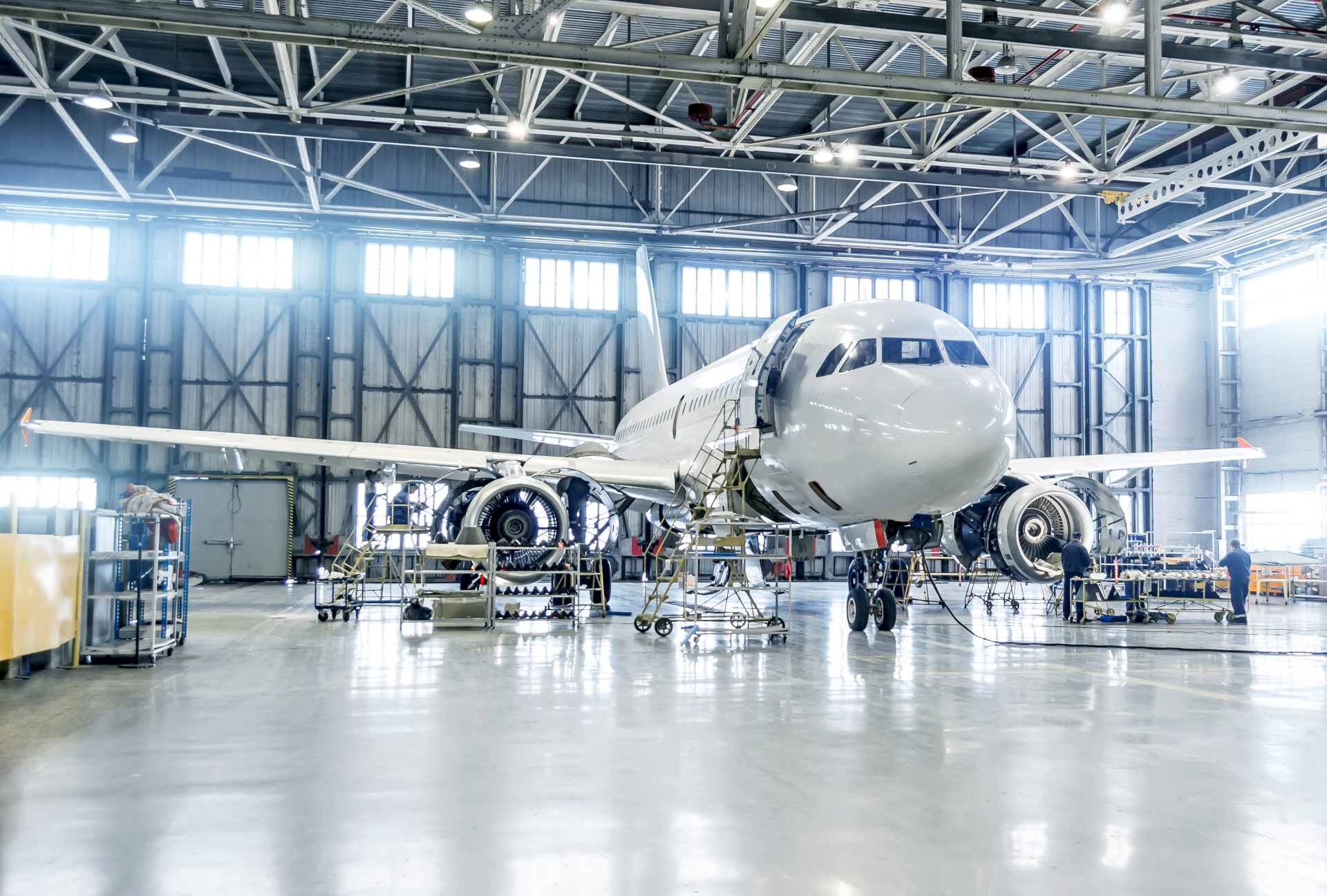 Teaser "Unsere Lösungen für Hangars / Flugzeughallen"