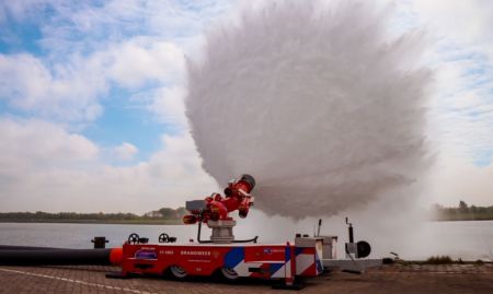 Spray jet FireDos fire monitor on a trailer