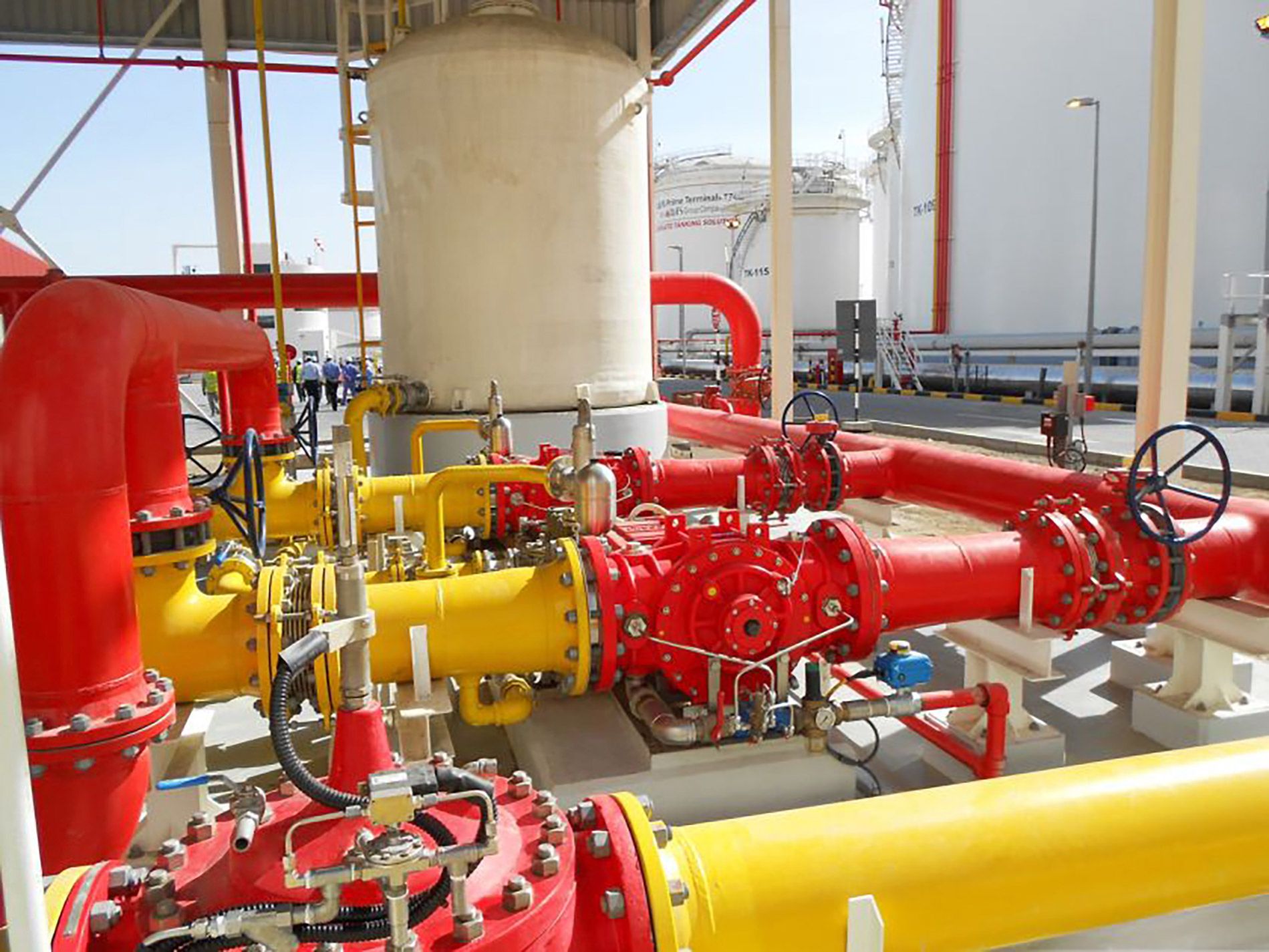 FireDos water motor with proportioning pump in tank farm FireDos water motor with proportioning pump in tank farm